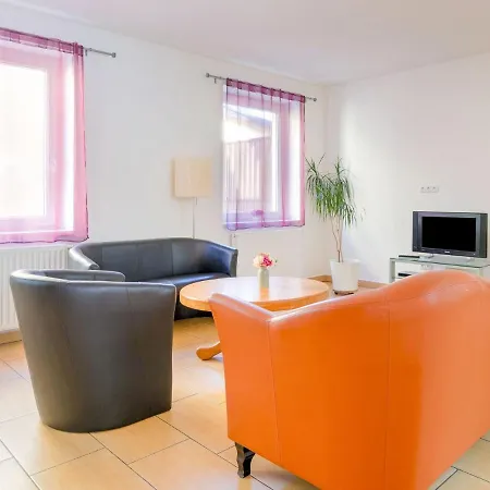 Semesterbostad Luxurious Holiday In Babice With Swimming Pool *