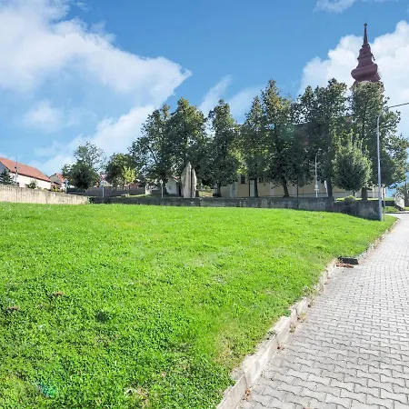 Semesterbostad Luxurious Holiday In Babice With Swimming Pool